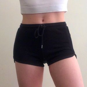 Aritzia Wilfred Free Charlene Lounge Shorts